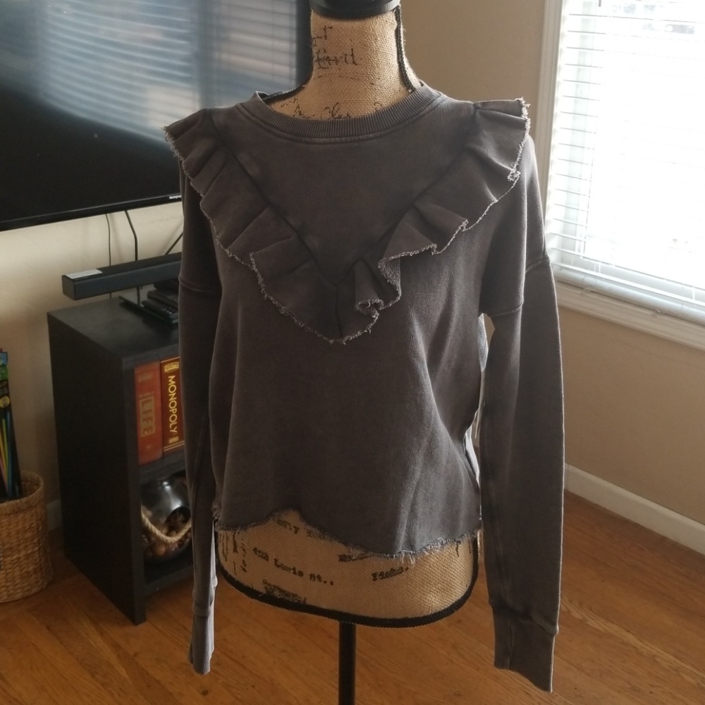 Free people Crop top w/ruffle front